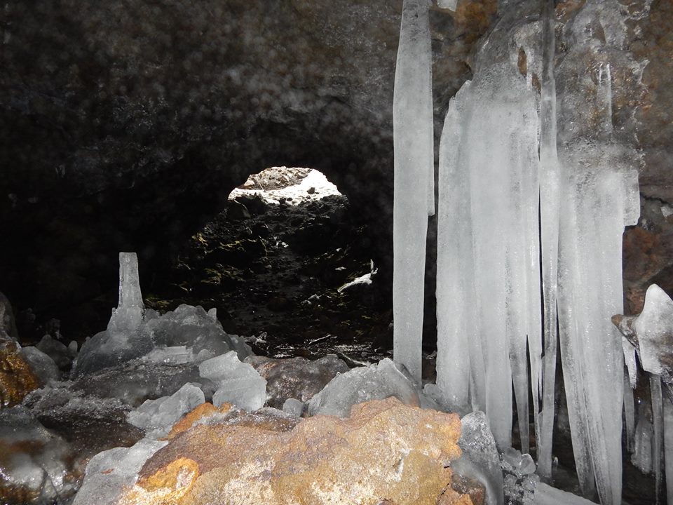 Grotta_del_Gelo_1